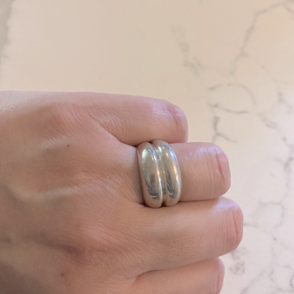 Elegant Silver Women's Ring